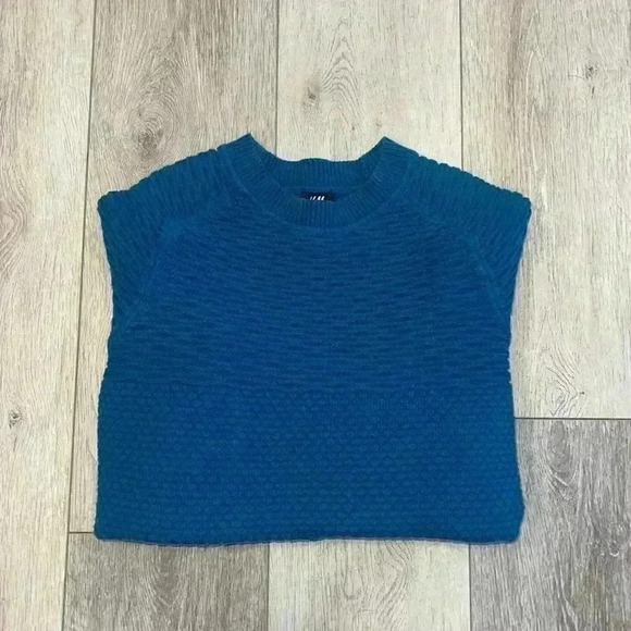 H&M sweater - Picture 2 of 9